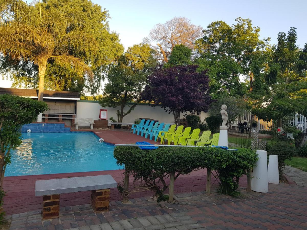 Good 2 Go Guest House Benoni Exteriör bild