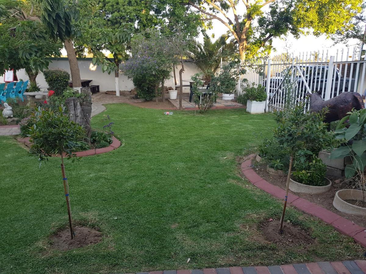 Good 2 Go Guest House Benoni Exteriör bild
