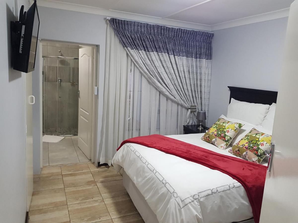 Good 2 Go Guest House Benoni Exteriör bild